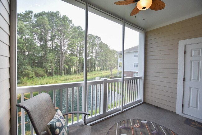 Building Photo - 5825 Catalina Dr