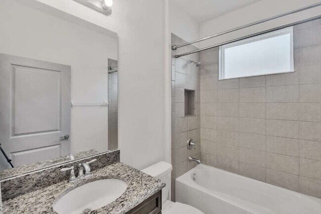 Building Photo - 1004 Heron Sound Dr