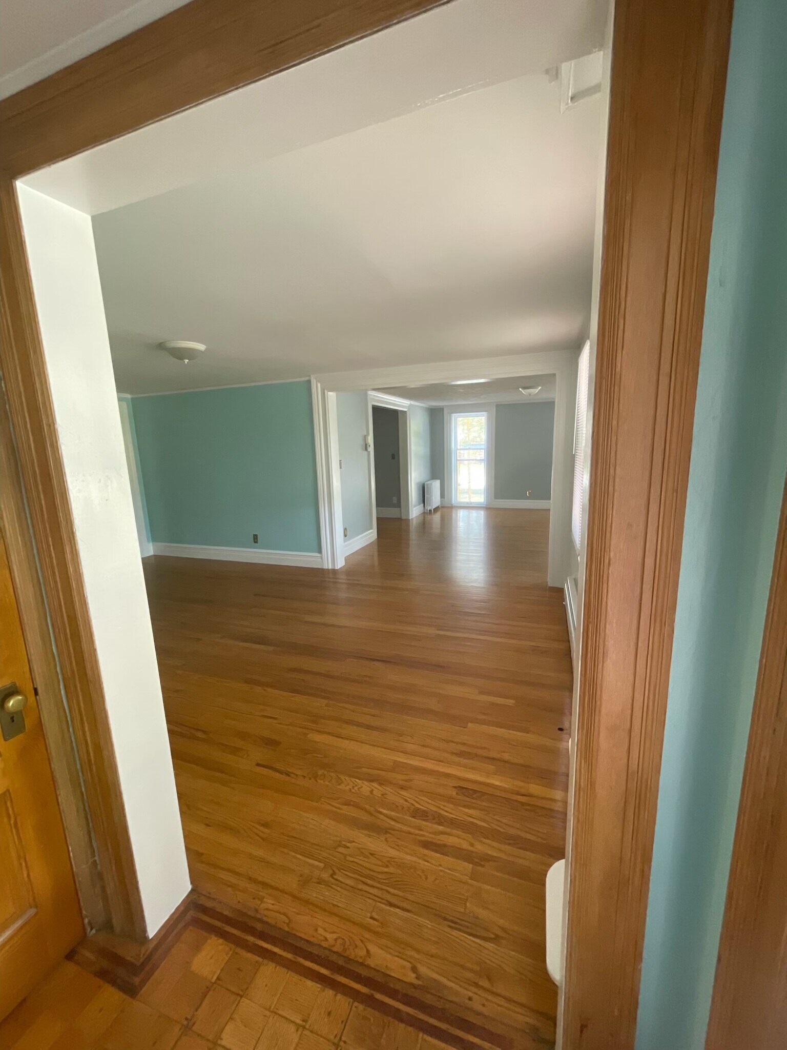 Living Room Entry - 110 Woodward St