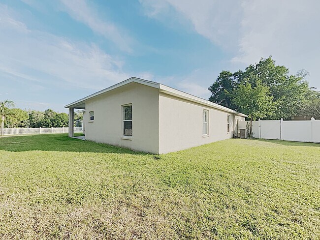 Building Photo - 26619 Tim Tam Pl