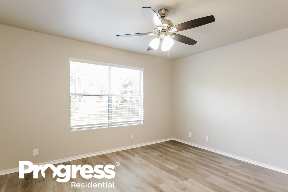 Building Photo - 16706 Shipshaw River Dr