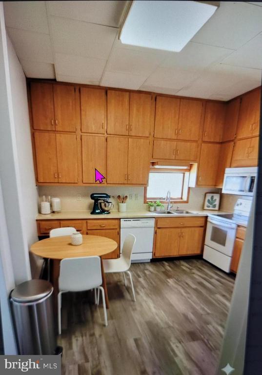 Building Photo - 1801 S Main St