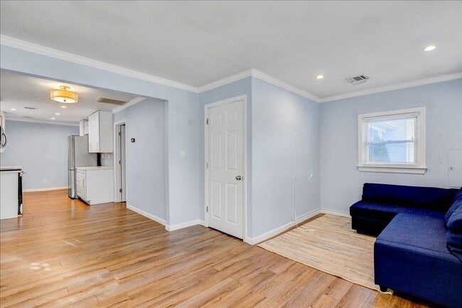 Building Photo - 3 Bed Apartment in North Middletown