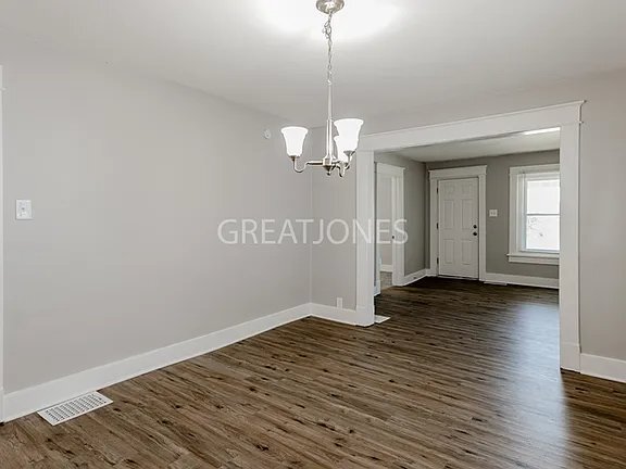 Building Photo - 1557 Lawton Ave