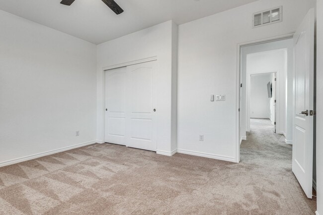 Building Photo - Welcome to your dream home located in the prestigious guard-gated community of Tuscany in Henderson!