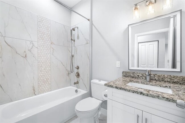 Building Photo - 1505 E North Bay St