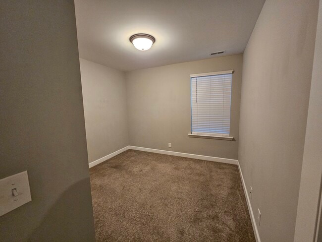 Building Photo - 312 Rowlette Cir