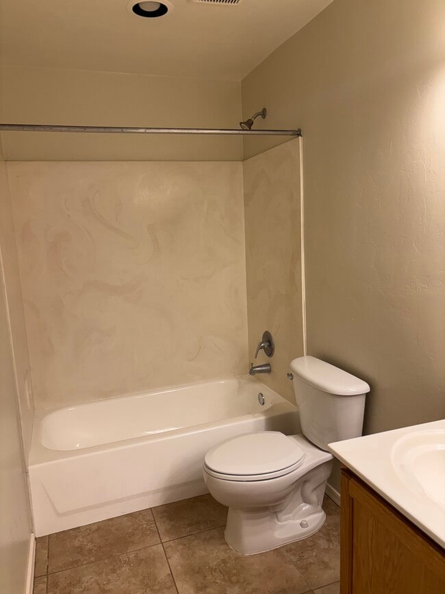 Primary Photo - 4154 N Fortune Loop