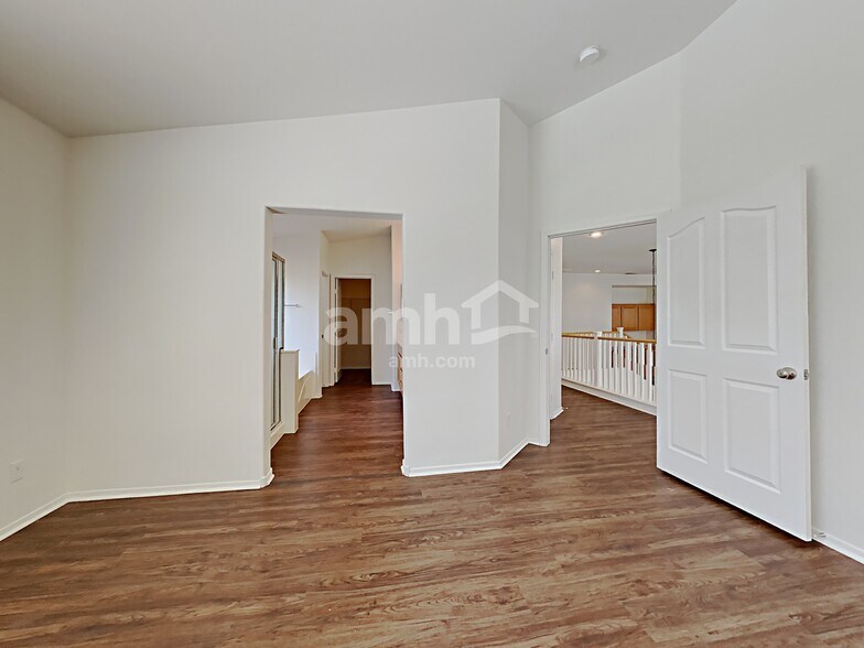 Building Photo - 9055 Hunting Arrow St