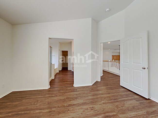 Building Photo - 9055 Hunting Arrow St