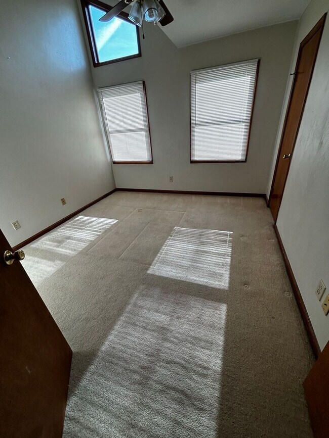 Building Photo - Baldwin Commons