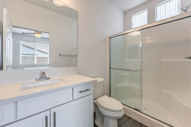 Building Photo - MUST SEE 3 bedroom Home!