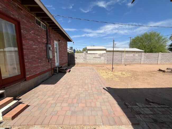Building Photo - Historic, Charming Home in Coronado Distri...