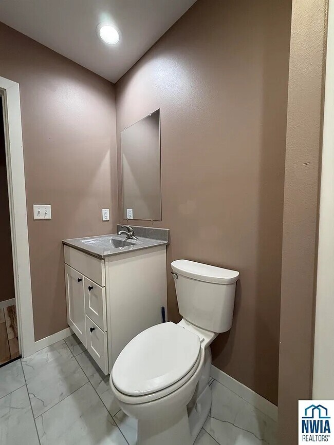 Building Photo - 321 Sheldon