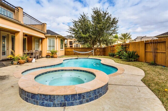 Building Photo - 2311 Summer Blossom Ln