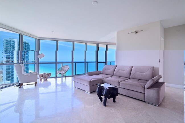 Building Photo - 3101 S Ocean Dr