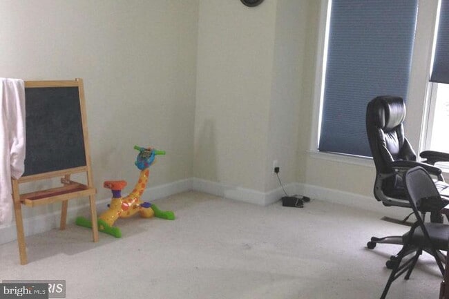 Building Photo - 22269 Mayburgh Terrace