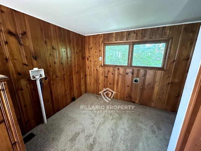 Building Photo - 2-Bedroom Home With 2 car Garage, in Webster, IN, Available NOW!