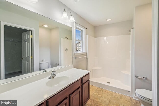 Building Photo - 102 Hunter's Way