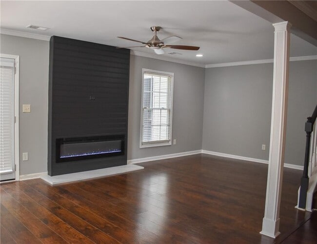 Building Photo - 131 Willow Stream Ct
