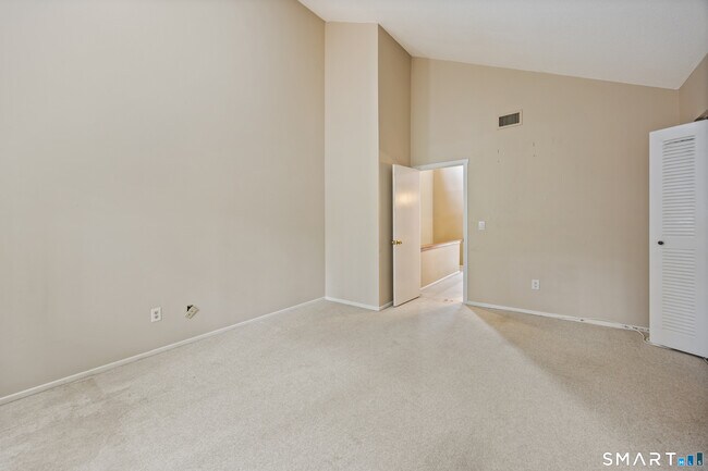 Building Photo - 5 Staunton Ct