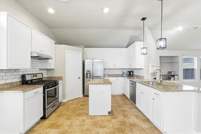 Building Photo - 4515 Chetco Ln