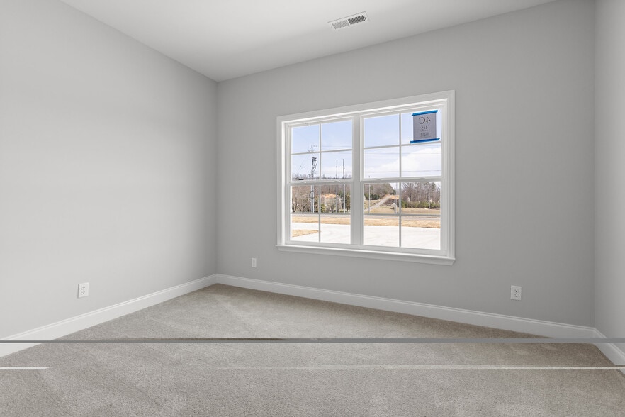 Building Photo - 332 Bellingham Dr NE