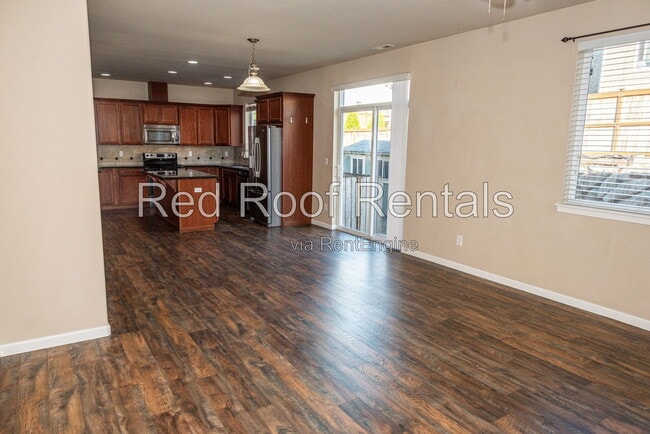 Building Photo - 1441 Farina Lp SE