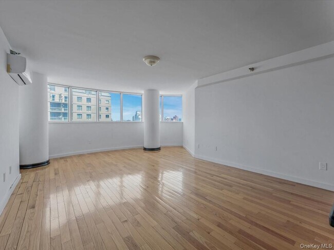 Building Photo - 133-38 Sanford Ave