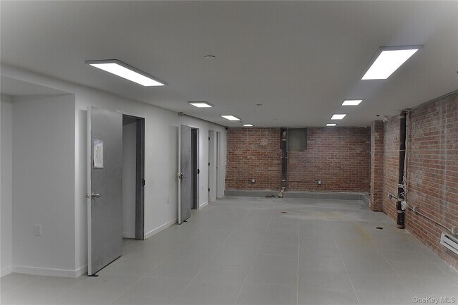 Building Photo - 3043 Fulton St