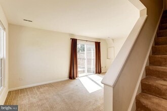 Building Photo - 4831 Green Duck Ln