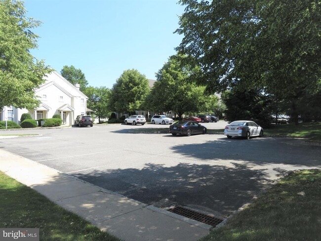 Building Photo - 113 Dresher Woods Dr