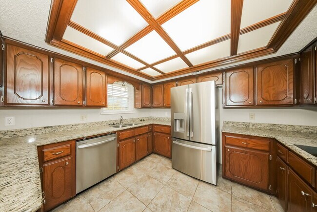 Building Photo - 5421 Sudbury Ln