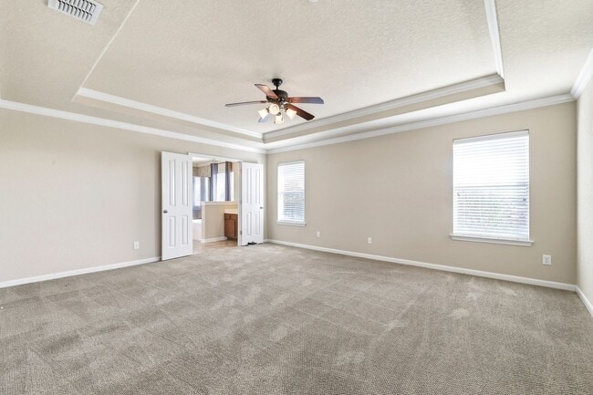 Building Photo - ***APPLICATION CURRENTLY UNDER REVIEW***Spacious Cul-de-sac home located close to Seaworld, Lackl...