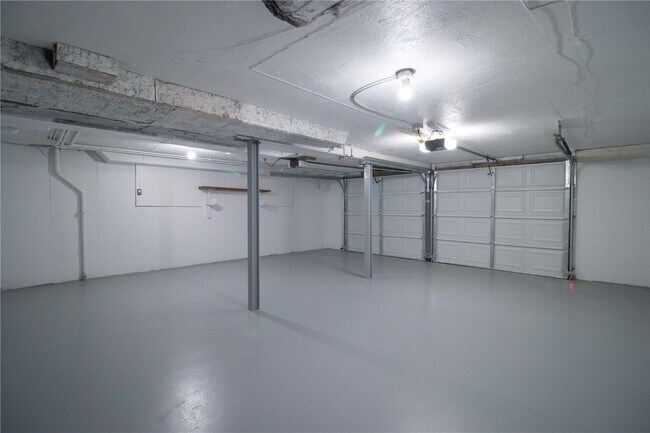 Building Photo - 7240 Balson Ave