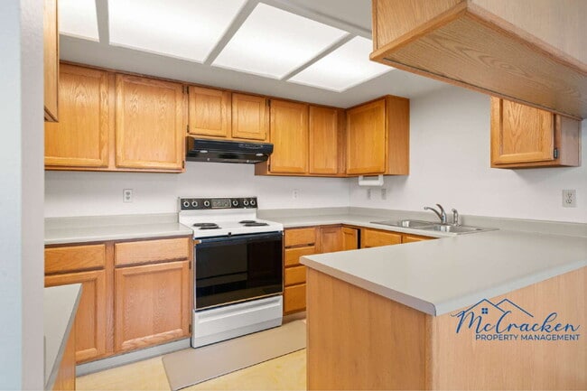 Building Photo - 486 Lori Ln