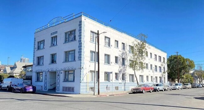 Interior Photo - 1984 Park Grove Ave