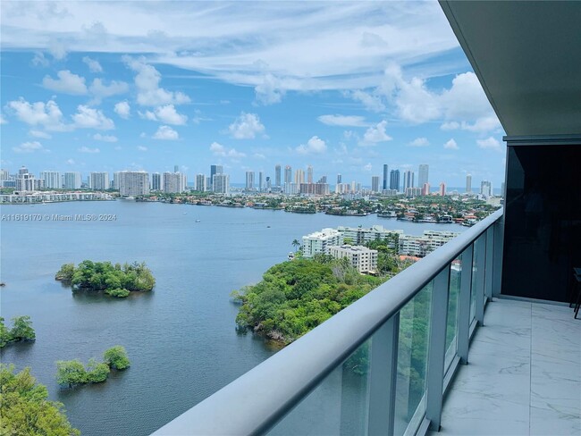 Building Photo - 16385 Biscayne Blvd