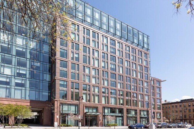 Building Photo - 370-380 Harrison Ave
