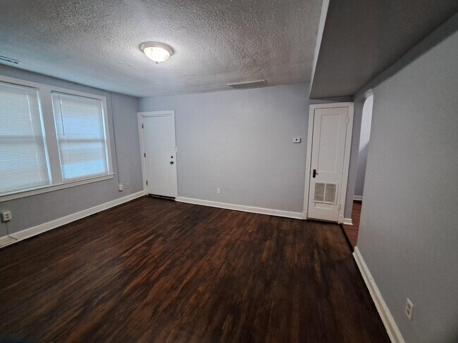 Building Photo - 3516 Ely Pl SE