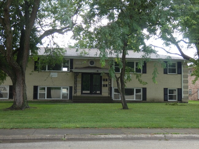 Building Photo - 241 S Small Ave