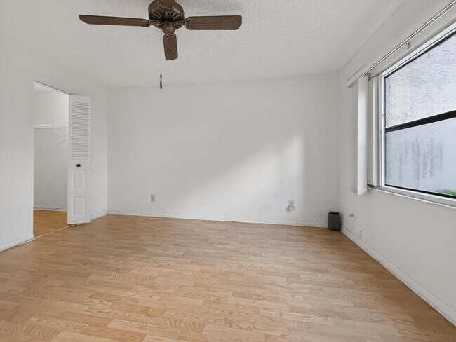 Building Photo - 10409 NW 11th St