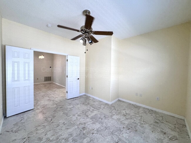 Building Photo - 140 Moss Ln