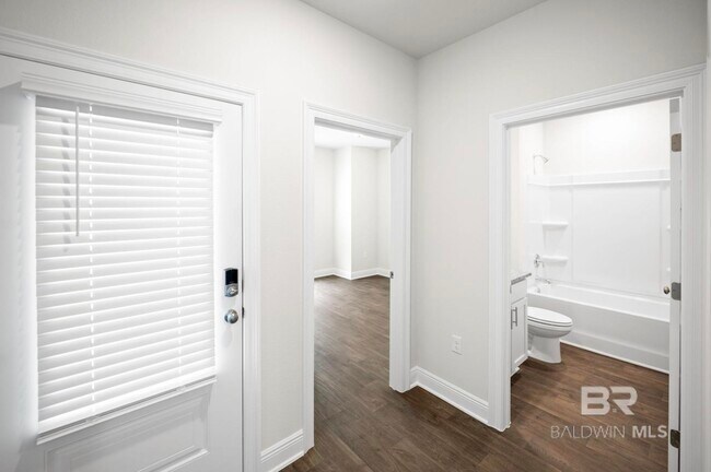 Building Photo - 13793 Shea Cir