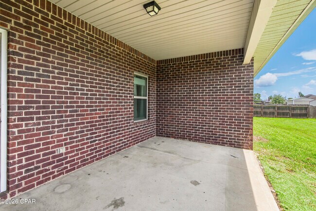 Building Photo - 5033 Pretty Way