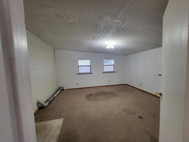 Building Photo - 25 Windsong Ln