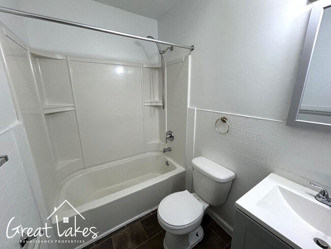 Building Photo - Charming 2 bedroom / 1 bathroom house now available for rent!