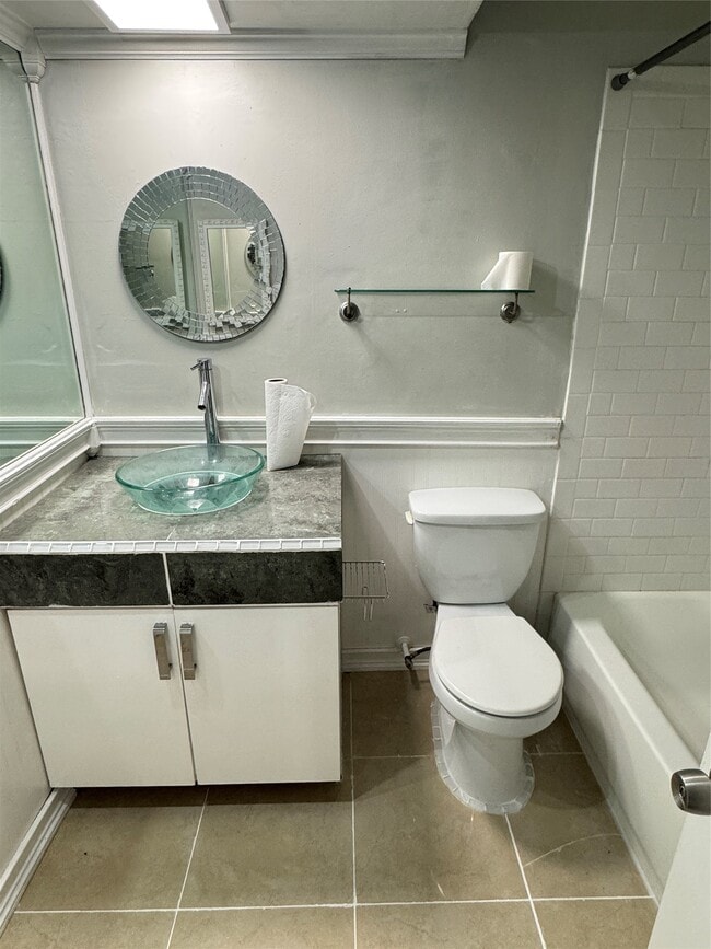 Building Photo - 23115 Ludgate Dr