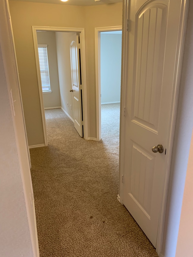 Building Photo - 1111 Bellevue Dr