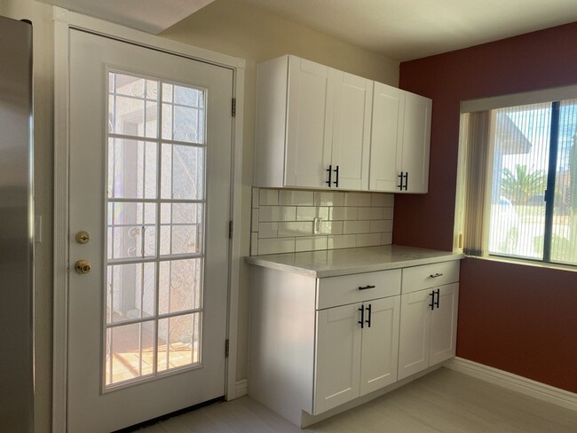 Building Photo - SUPER CUTE 2bed/2bath in Apache Junction!